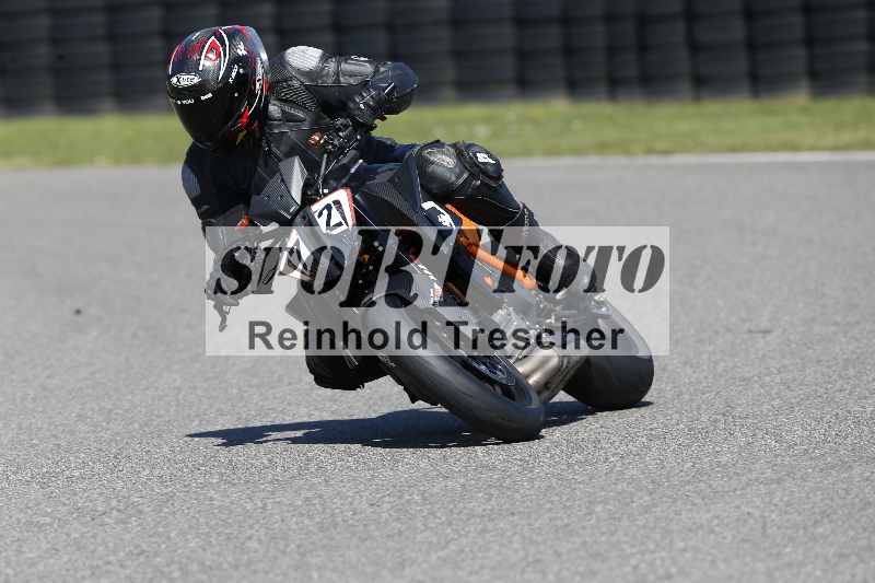 /43 08.08.2025 Discover the Bike ADR/Race 3 rot/72